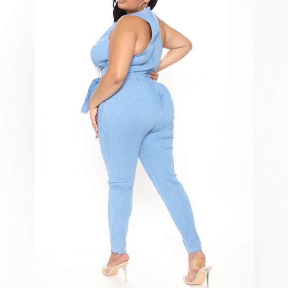 NWT Light Blue Cutout Jumpsuit - 2X - Picture 1 of 6